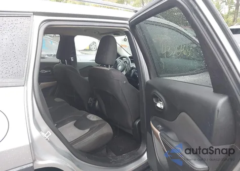 2017 Jeep Cherokee Altitude Fwd z USA, uszkodzony, nr VIN 1C4PJLAB8HW577204